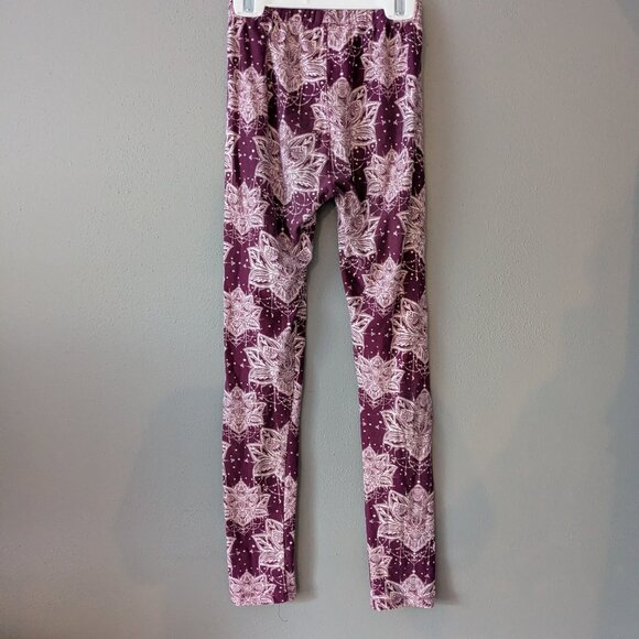 Leggings 5/$50 - Picture 3 of 3